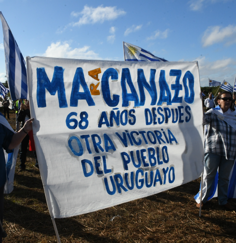 Eran varios cientos: hablaron de un u201cMaracanazou201d, haciendo juego con el nombre del pueblo. Foto: Darwin Borrelli.