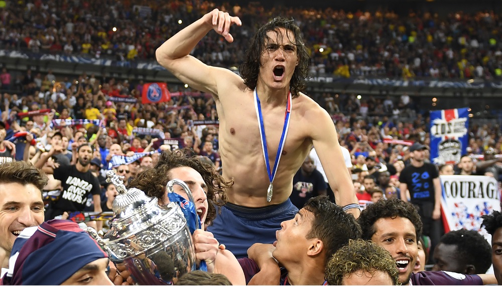 Edinson Cavani festejando el título de la Copa de Francia. Foto: AFP