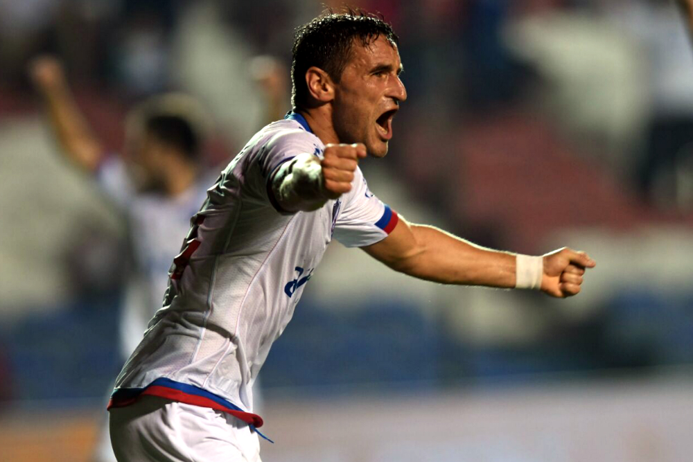 Gonzalo Bergessio festejando el gol de Nacional. Foto: Gerardo Pérez