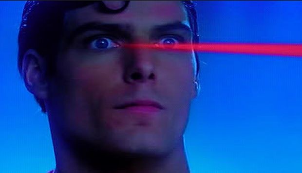 Superman y su visión de rayos láser