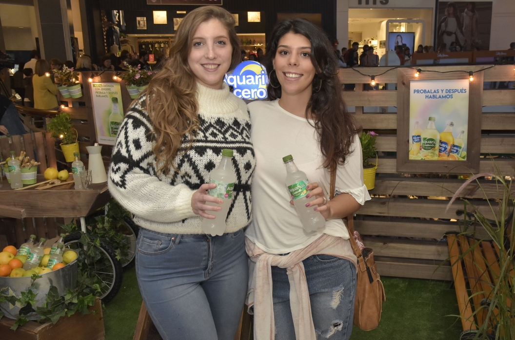 Sharon Beitler, Isabella Maccio.