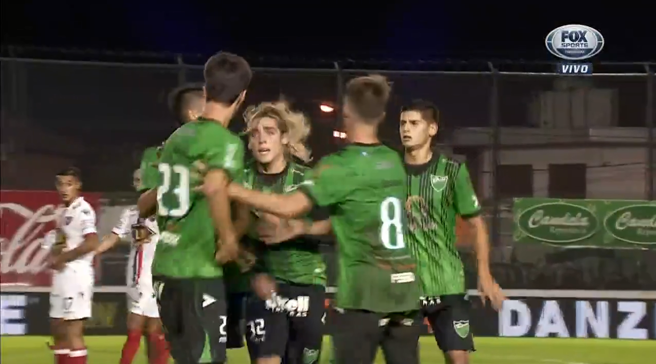 Enfrentados: Álvaro Fernández y Claudio Spinelli. Foto: Captura