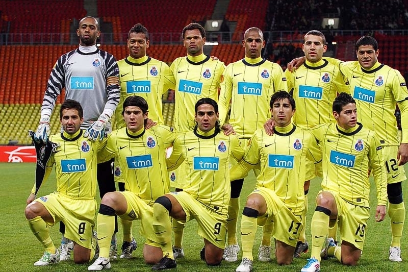 Jorge Fucile con el Porto campeón en 2011.