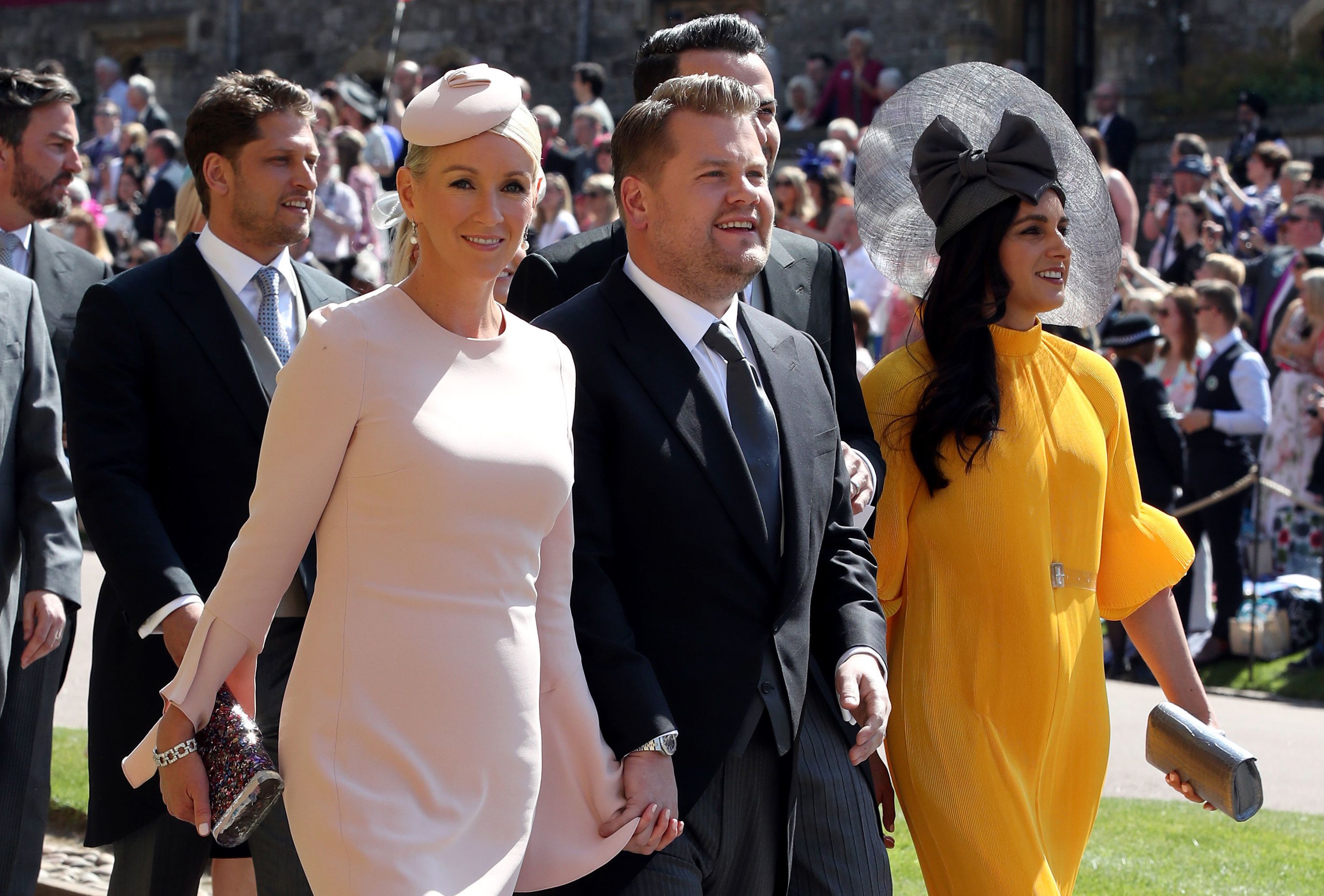 El presentador James Corden y su esposa. Foto: Reuters