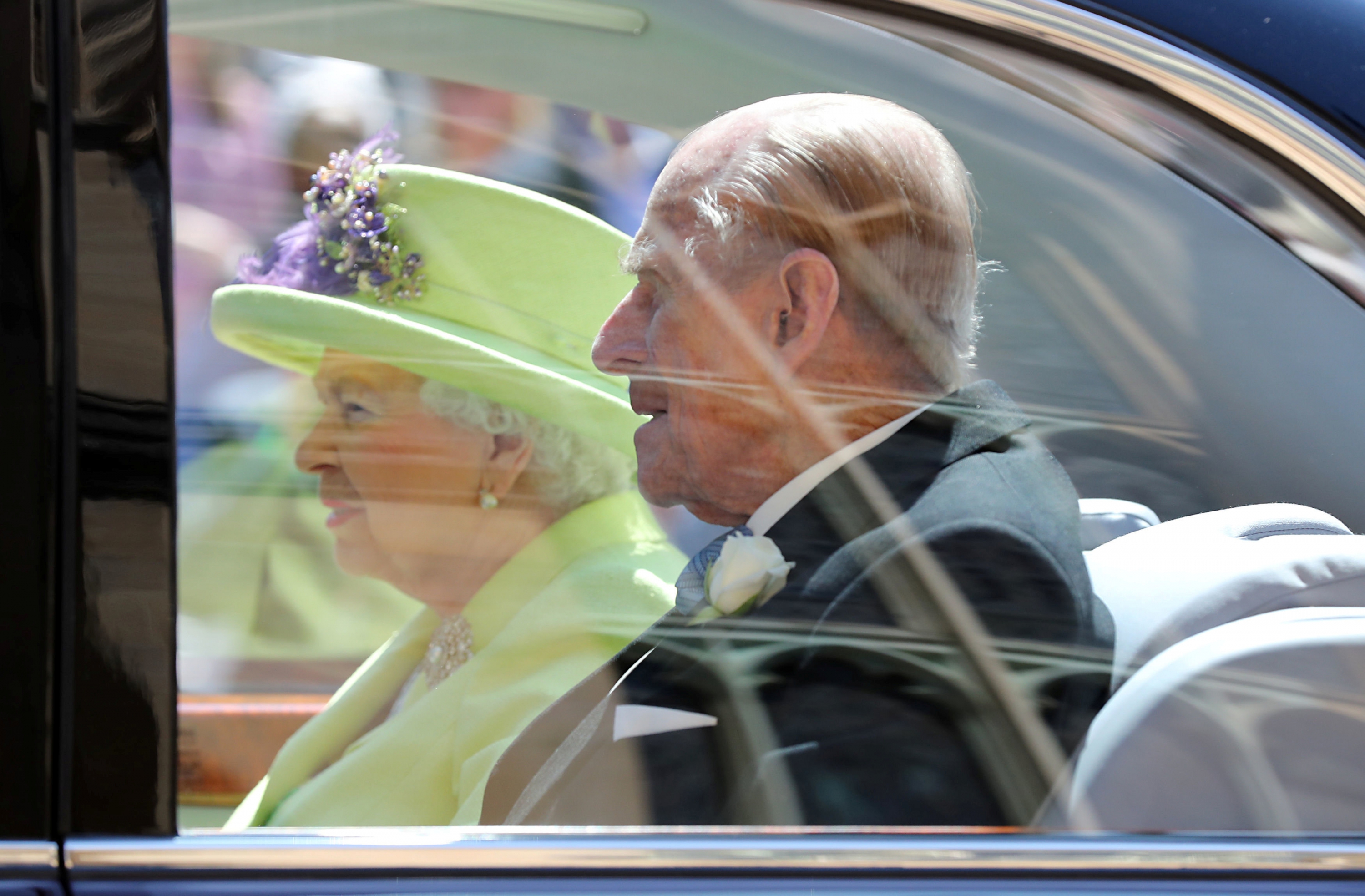 La reina Isabel y el príncipe Felipe llegan a la ceremonia. Foto: Reuters