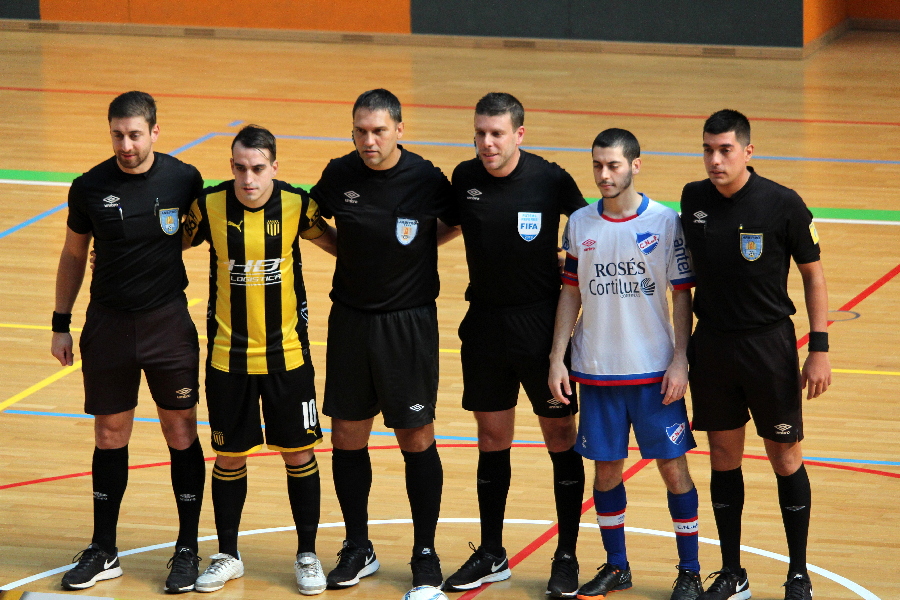 El clásico del futsal. Peñarol y Nacional empataron. Foto: Matías Pérez