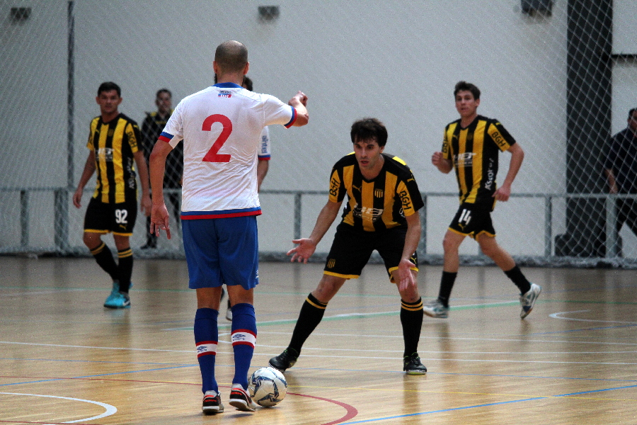 El clásico del futsal. Peñarol y Nacional empataron. Foto: Matías Pérez