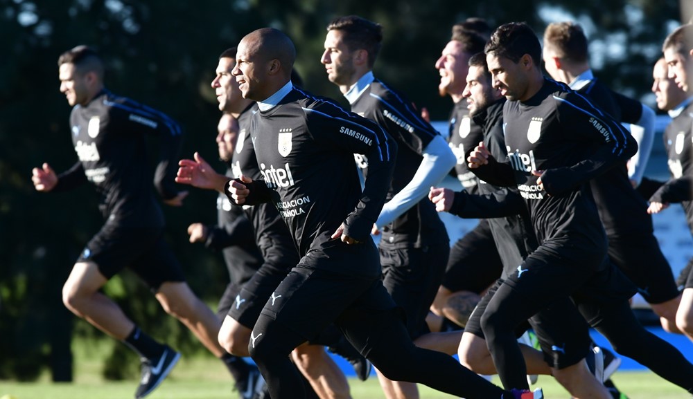 El entrenamiento de la selección uruguaya en el Complejo Celeste. Foto: Nicolás Pereyra