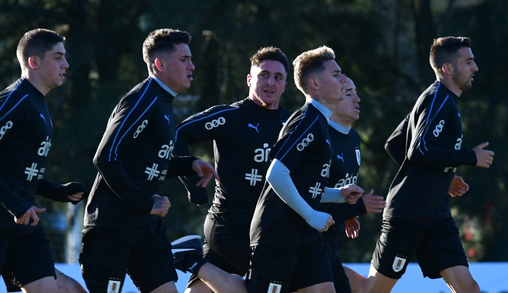 El entrenamiento de la selección uruguaya en el Complejo Celeste. Foto: Nicolás Pereyra