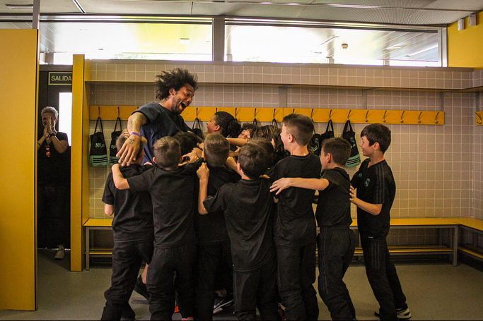 Marcelo festeja después de conseguir el desafío. Foto: @marcelotwelve
