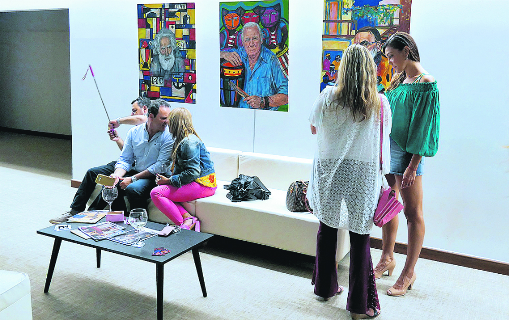 Arte: entre las muestras realizadas, hubo una en la que los artistas homenajearon a Carlos Páez Vilaró. Foto: Ricardo Figueredo.