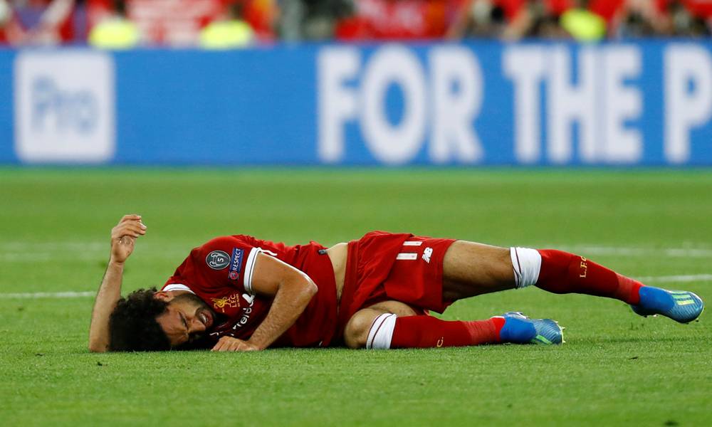 Mohamed Salah se lesionó en la final de la Champions League y debió salir. Foto. Reuters