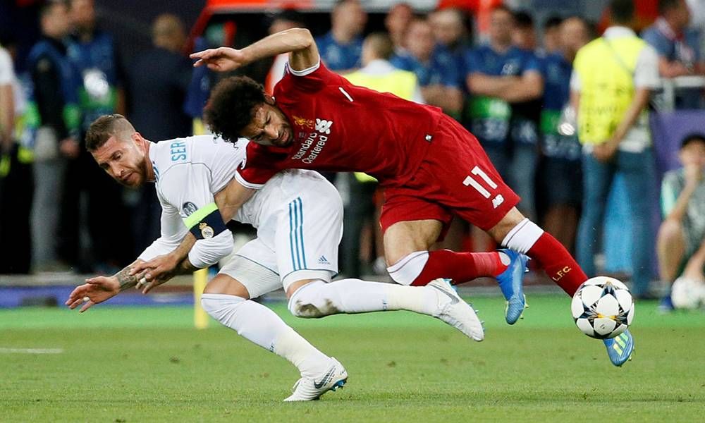 Mohamed Salah se lesionó en la final de la Champions League y debió salir. Foto. Reuters