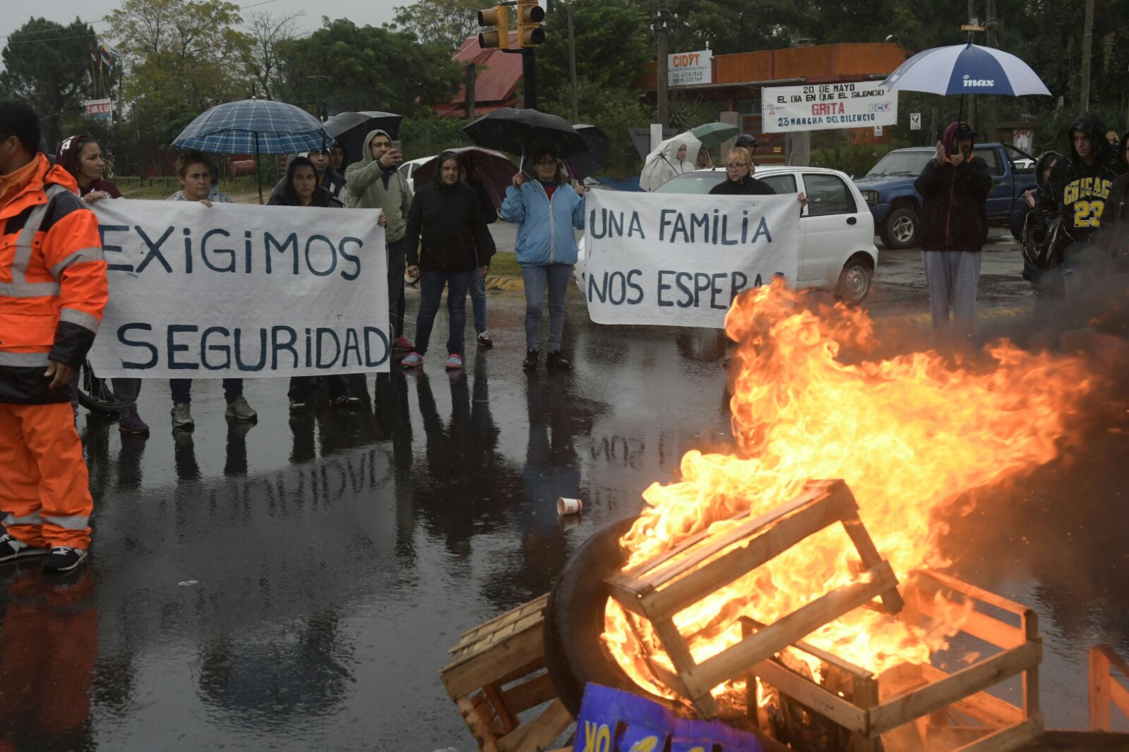 Vecinos reclaman por mayor seguridad asesinato de mujer durante un intento de rapiña. Foto: Marcelo Bonjour