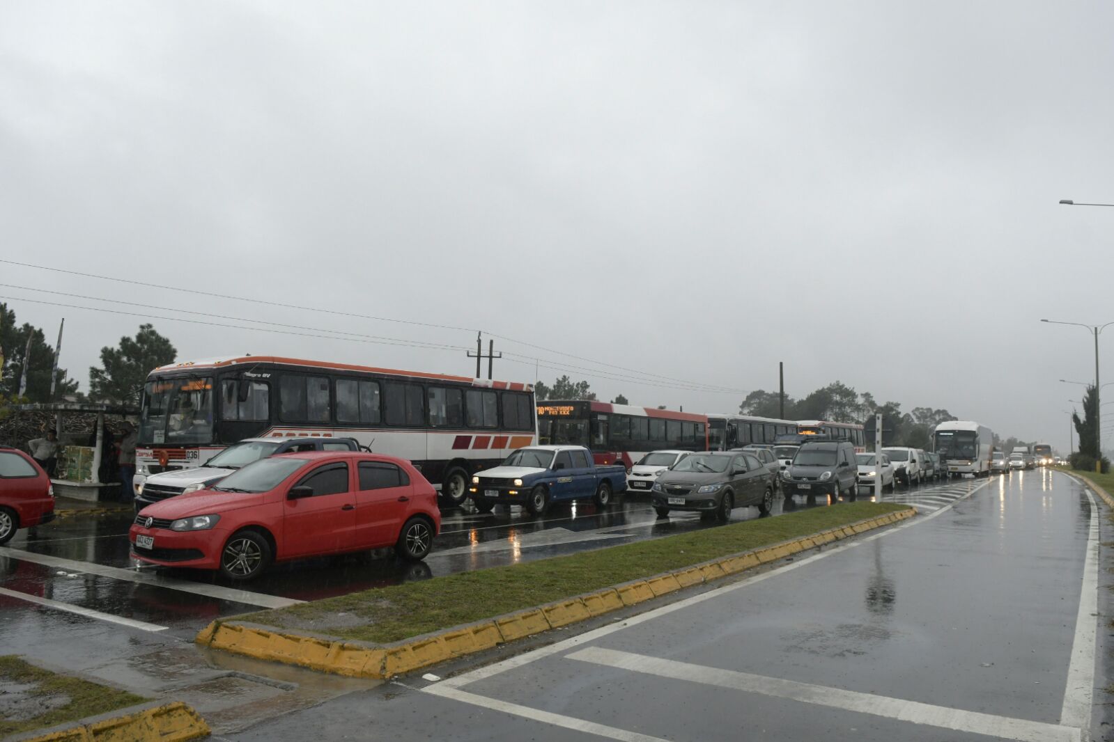 Vecinos reclaman por mayor seguridad asesinato de mujer durante un intento de rapiña. Foto: Marcelo Bonjour
