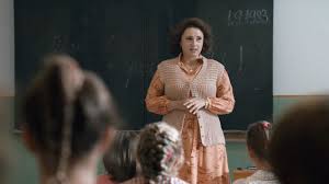 Imagen promocional de "La maestra"