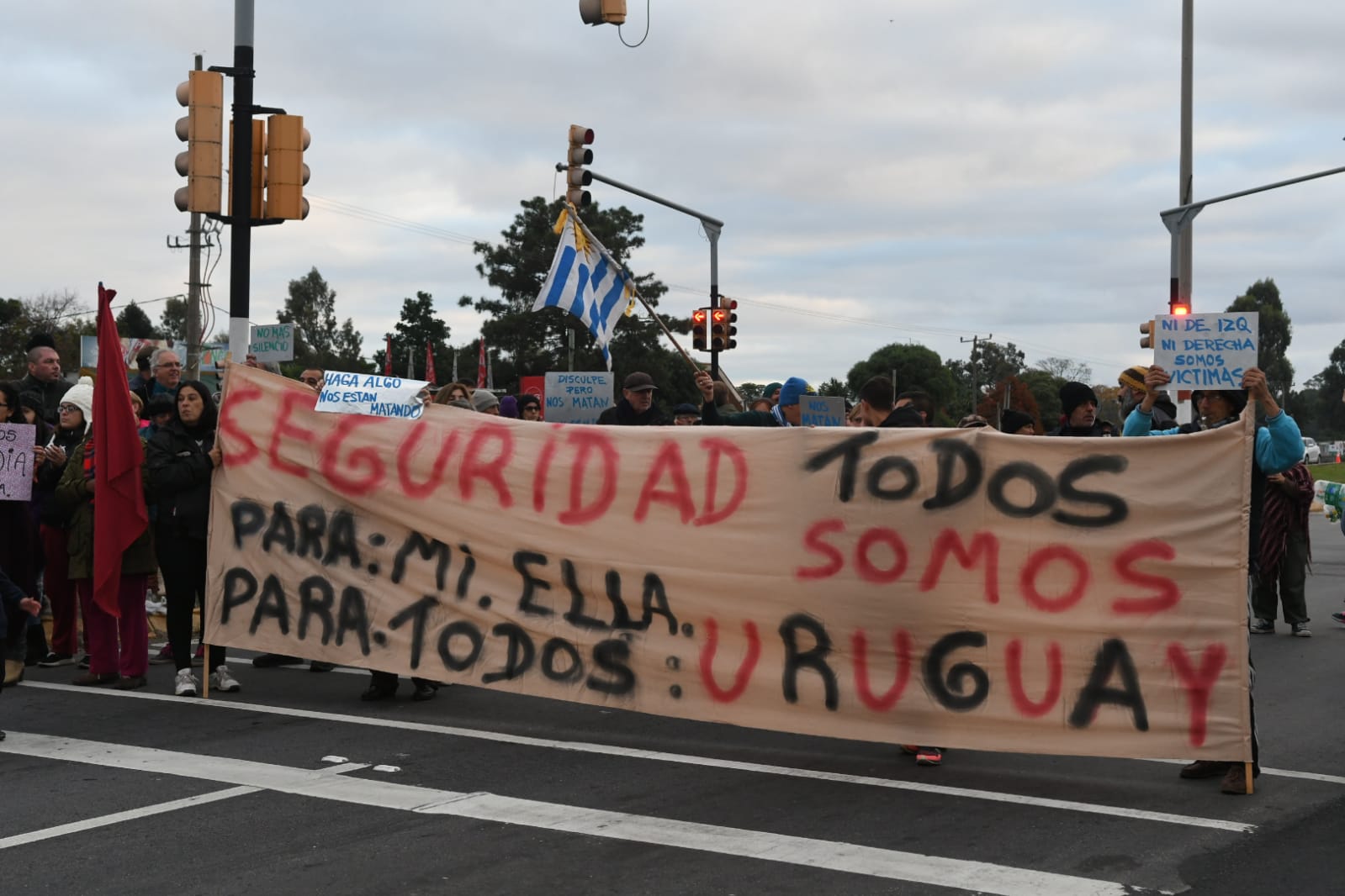 Protestas de vecinos en Pinamar. Foto: Ariel Colmegna