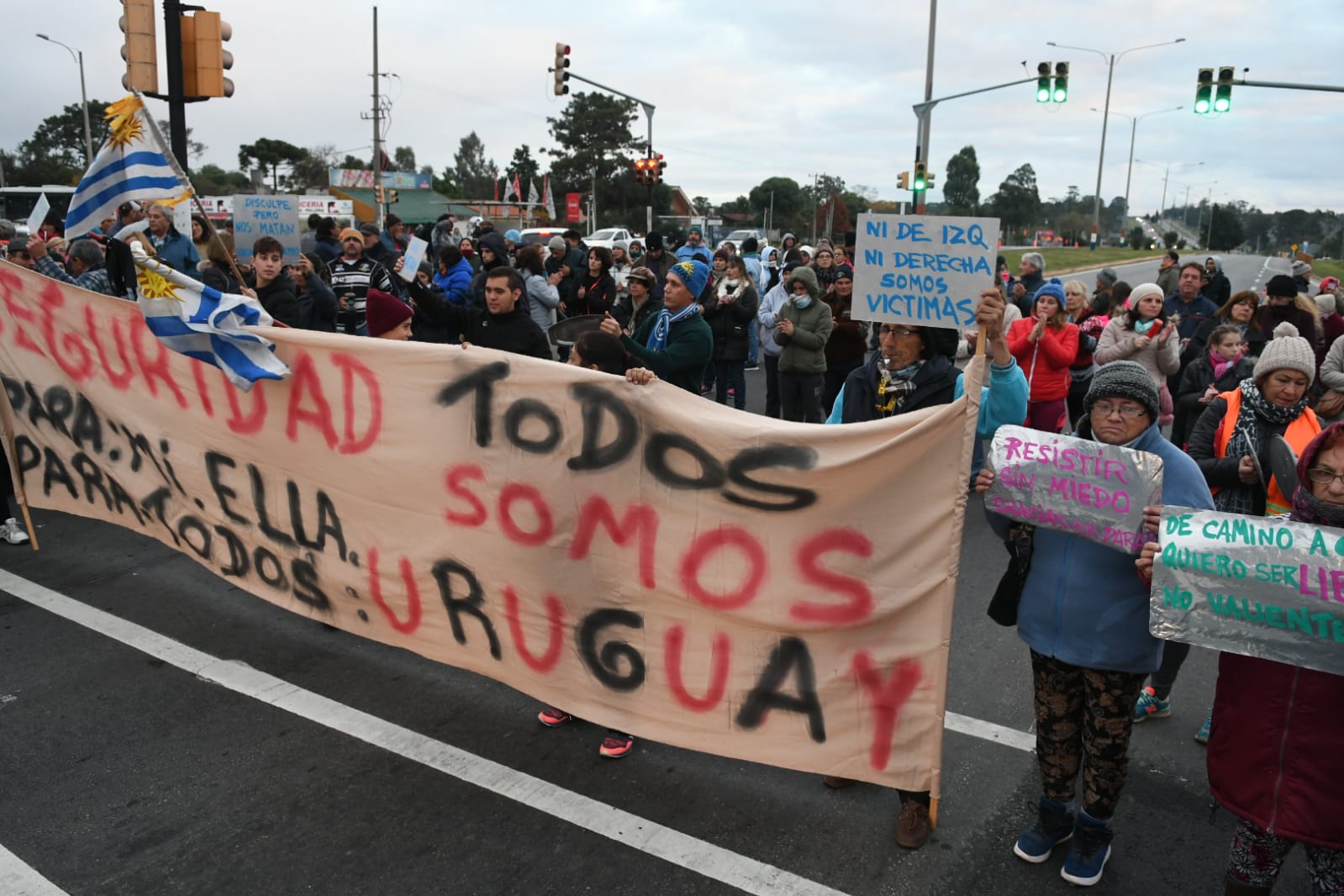 Protesta de vecinos en Pinamar. Foto: Ariel Colmegna