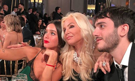 Lucia y Manuel Celasco con Susana Gimenez en los Martin Fierro