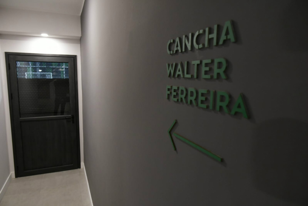 Luis Suárez inauguró su complejo deportivo. Foto: Fernando Ponzetto / El País