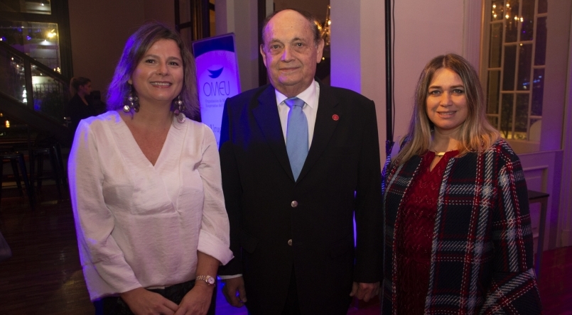 Andrea Bellolio, Luis Hase, Claudia Medina.