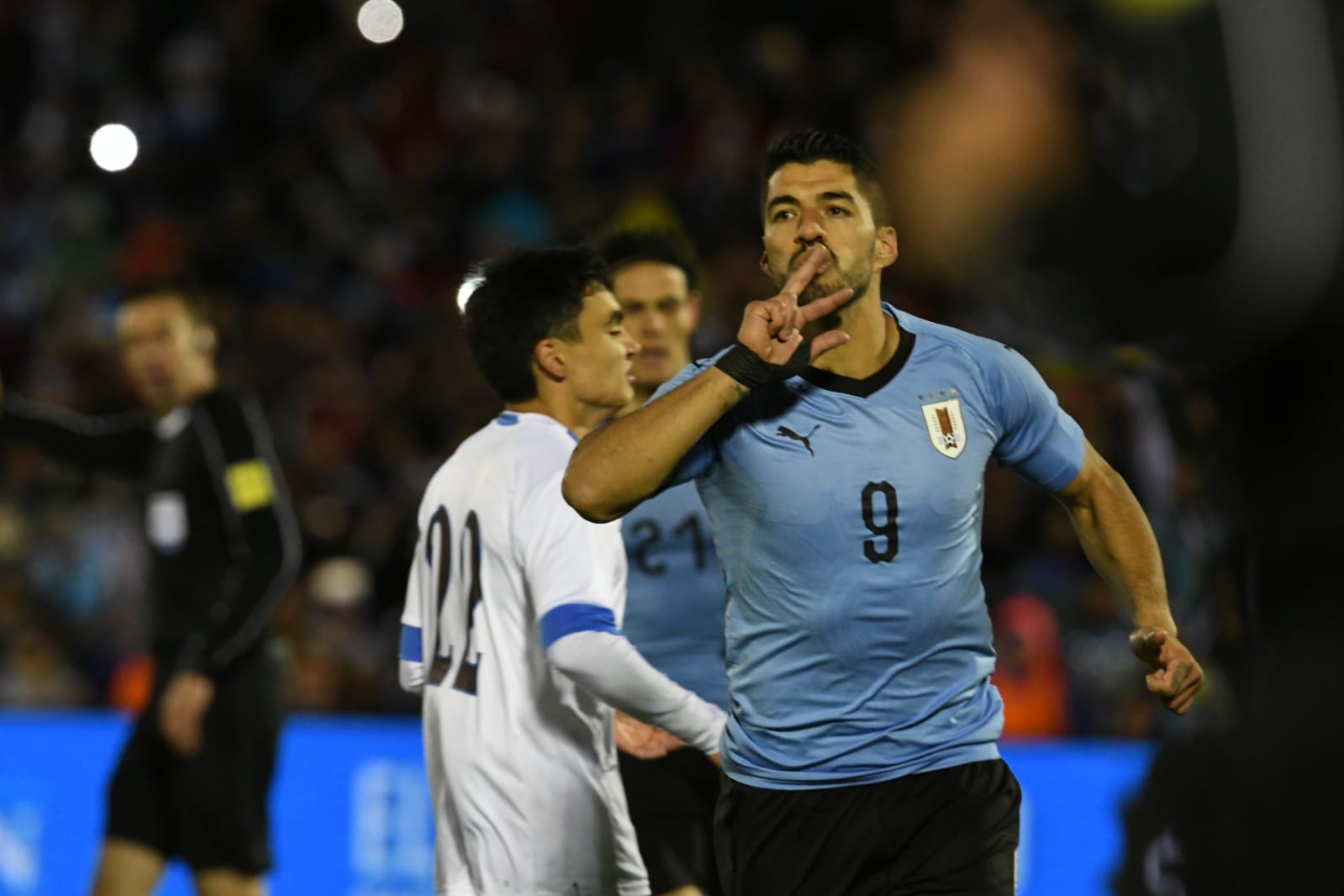 Clásico festejo del Pistolero. Foto: Gerardo Pérez.