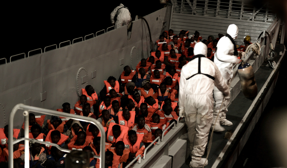 El "Aquarius" rescató el sábado frente a las costas de Libia a 629 migrantes. Foto: Reuters