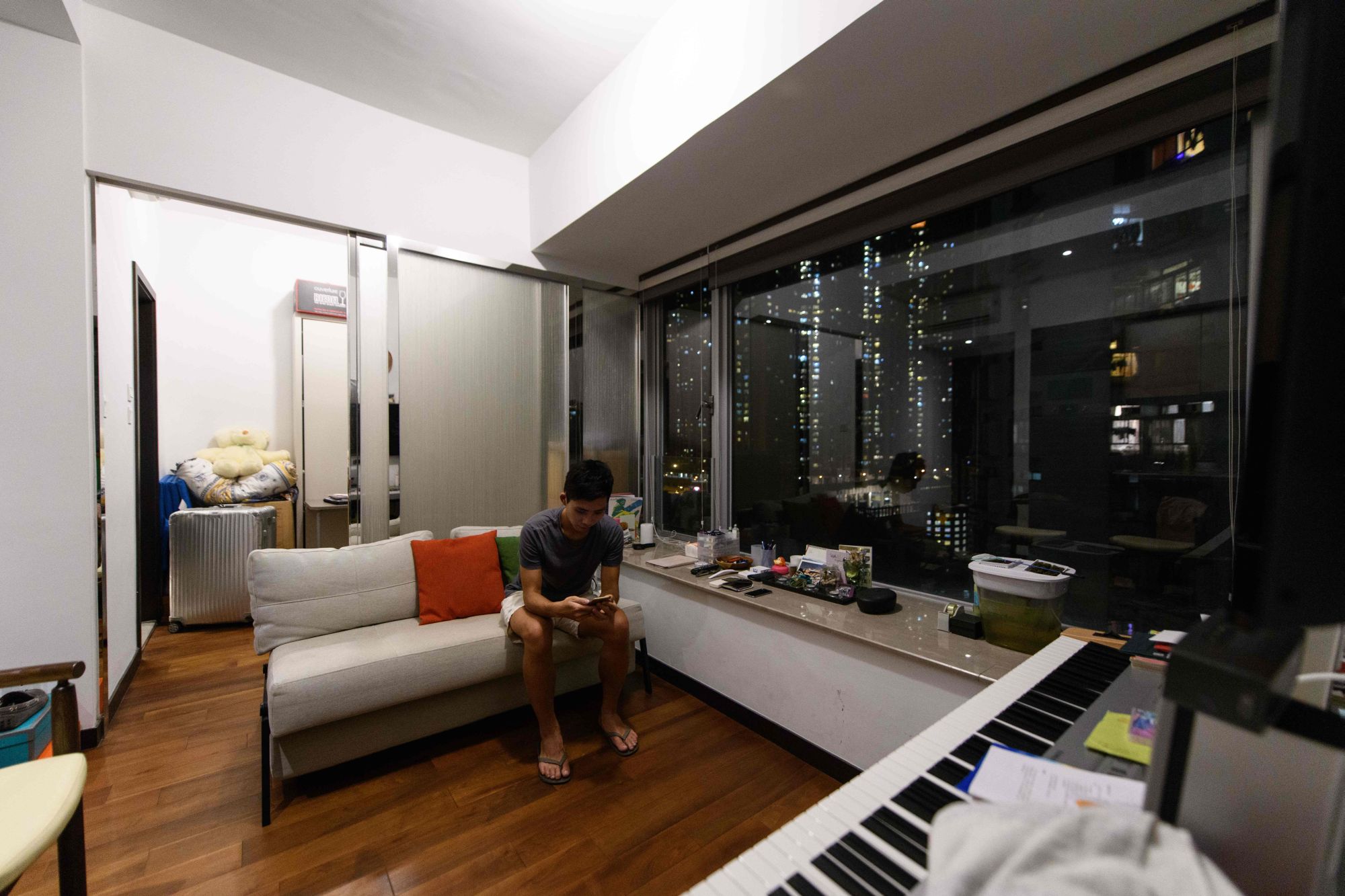 Los dormitorios pequeños de los jóvenes de Hong Kong. Foto: AFP