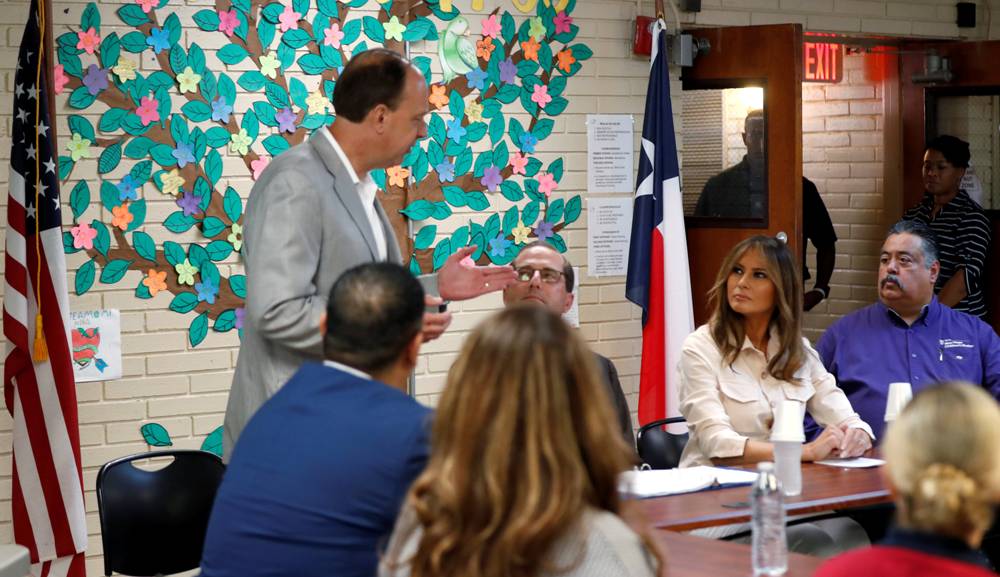 Melania Trump visita a los niños inmigrantes separados de sus familias. Foto: Reuters