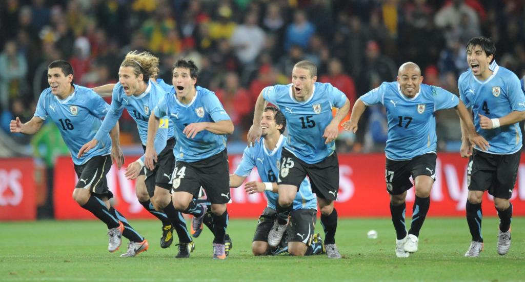 Los festejos de Uruguay tras la clasificación ante Ghana en 2010. Foto: AFP
