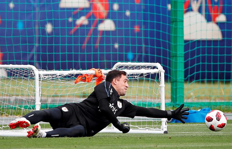 Uruguay entrenó este lunes en Nizhny de cara al partido con Francia. Foto: EFE