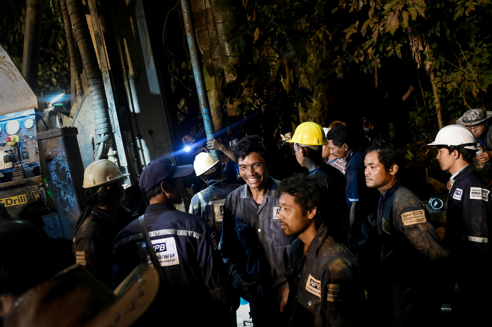 El equipo de técnicos que trabaja en el lugar. Foto: AFP