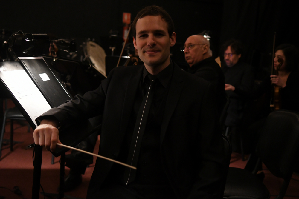 Bruno González músico que dirige Pedro y el lobo