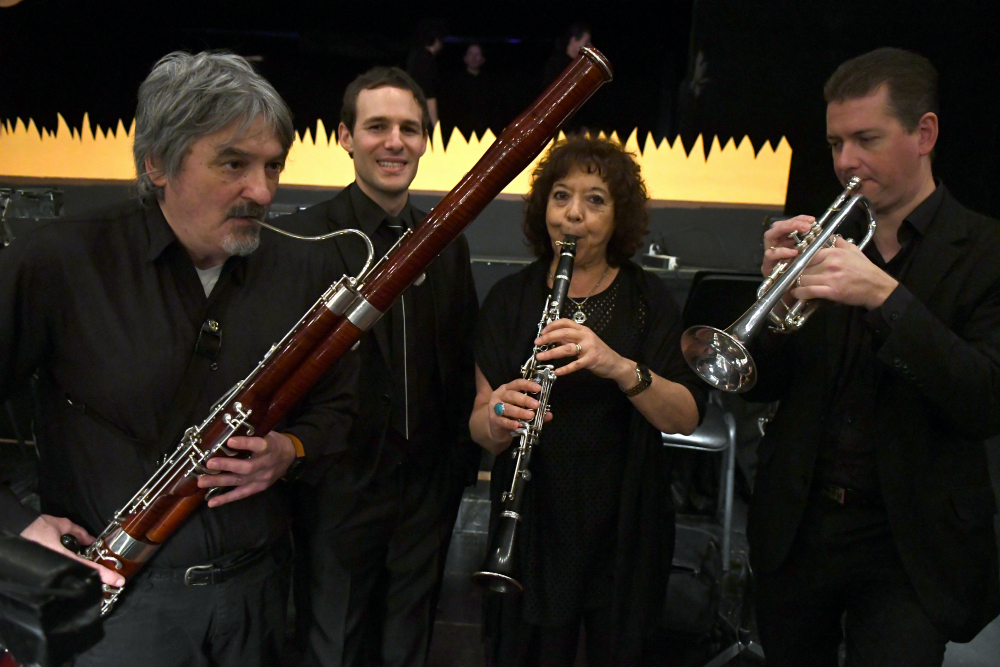 Esteban Falconi, Bruno, Gisella Hernández y Benjamin Browne
