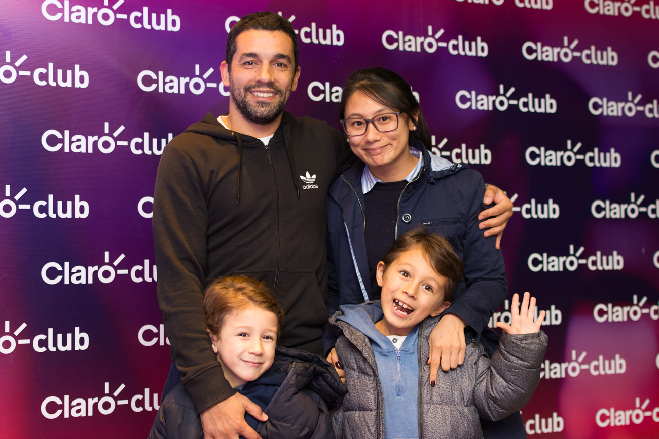 Pablo, Mateo e Ignacio Gallardo, Agustina Kobayashi.