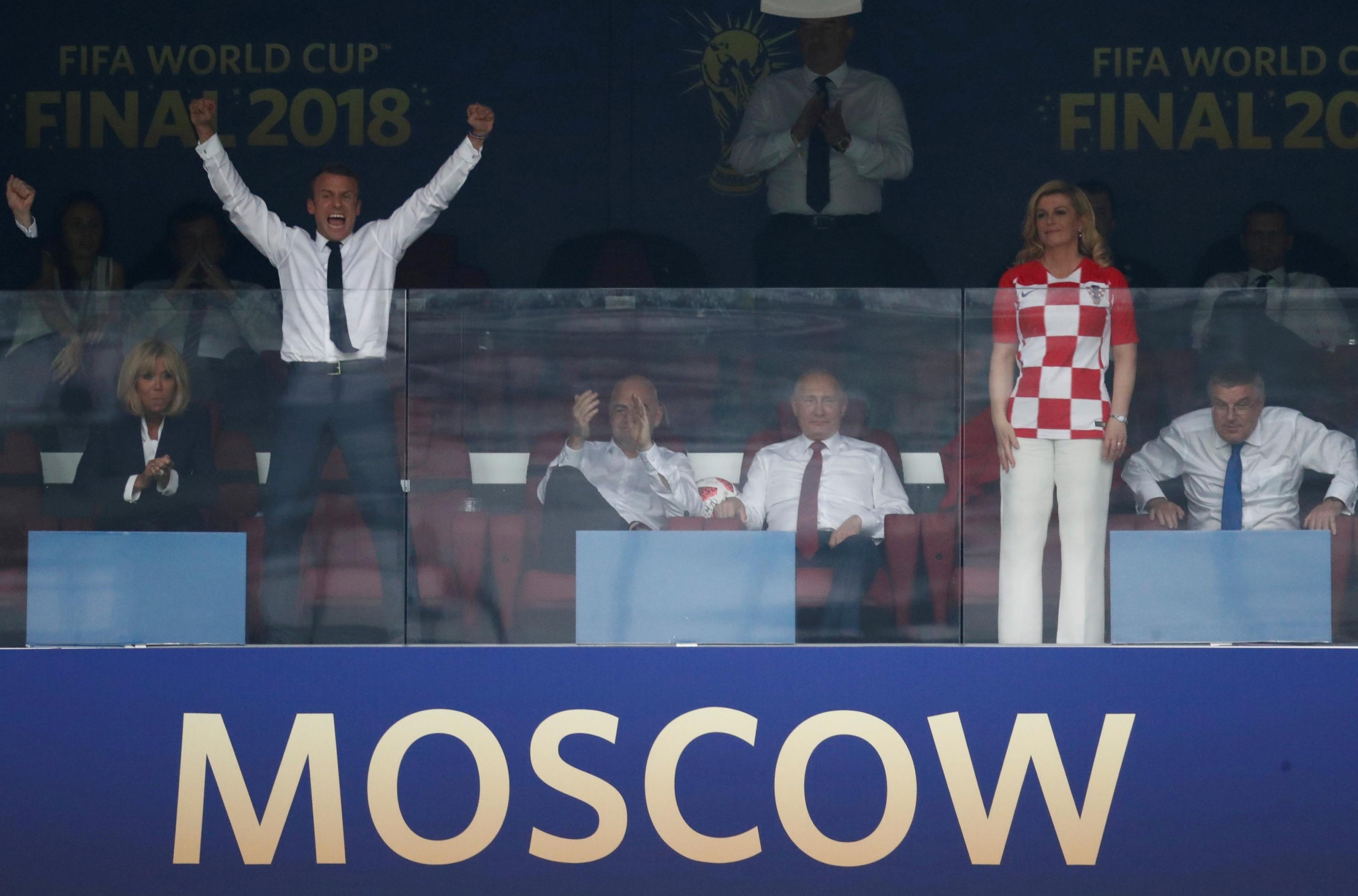 Brigitte Macron, el presidente francés Emmanuel Macron, el presidente de FIFA Gianni Infantino, el presidente ruso Vladimir Putin y la presidenta croata Kolinda Grabar-Kitarovic. Foto: Reuters