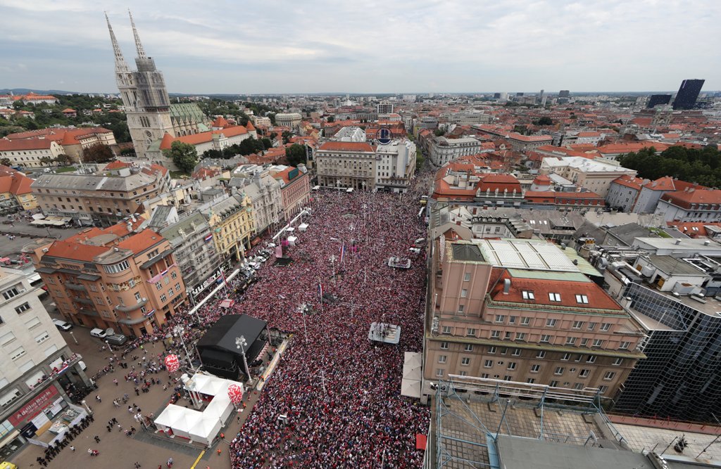 El recibimiento a la selección de Croacia en Zagreb. Foto: AFP.