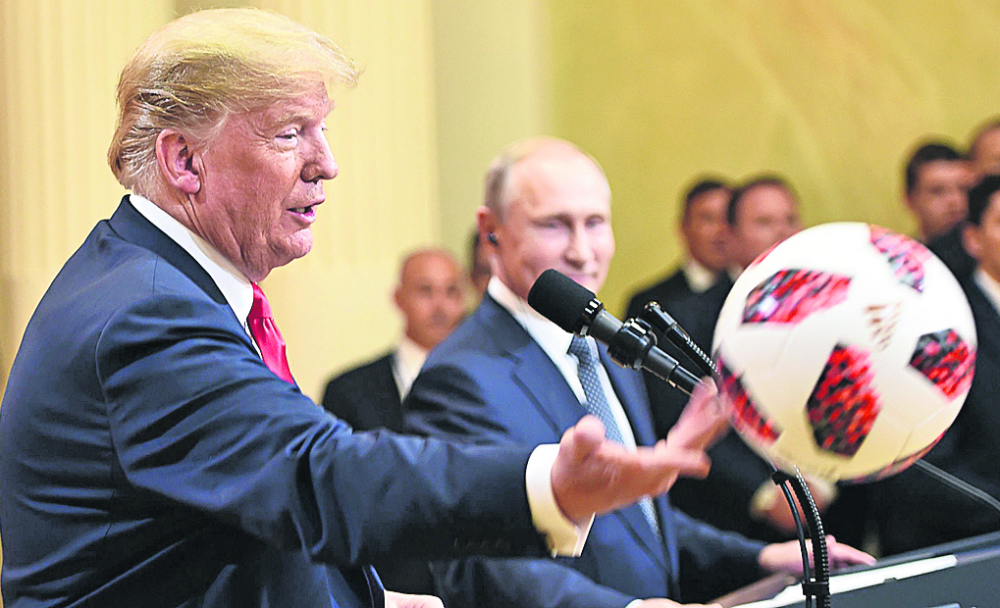 Trump le pasa la pelota a Melania