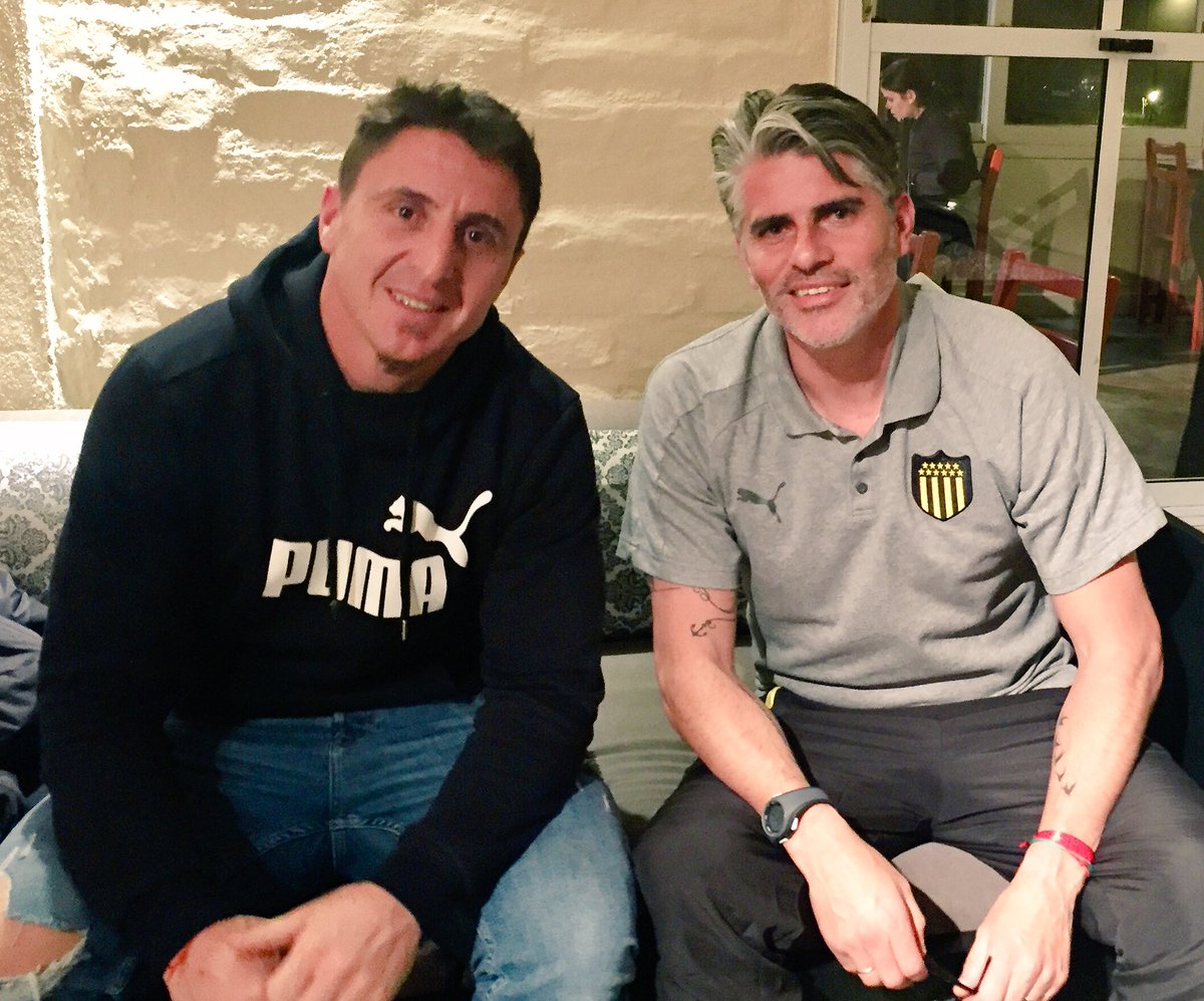 Capitán. Cristian Rodríguez ya habló con Diego López mientras el plantel hacía la pretemporada en Colonia; hoy se pondrá a disposición del DT. Foto: prensa Peñarol