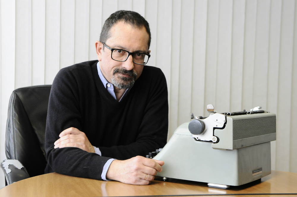 Renzo Rossello vuelve al ruedo con una novela policial.
