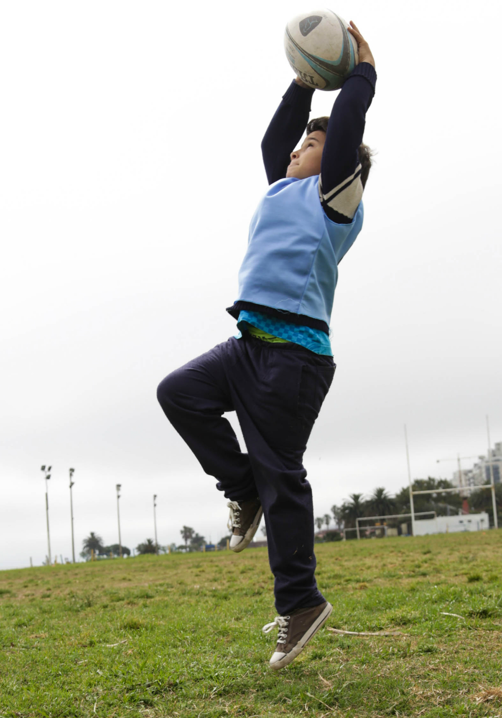 practican fútbol, handball, basquetbol, boxeo y rugby