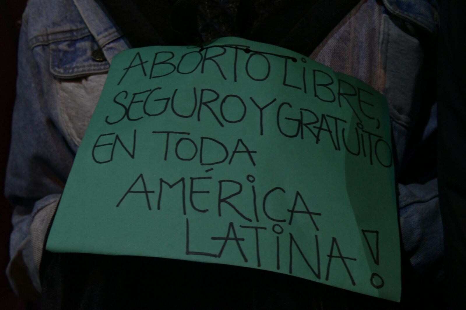 Uruguay se suma a "pañuelazo internacional". Foto: Marcelo Bonjour