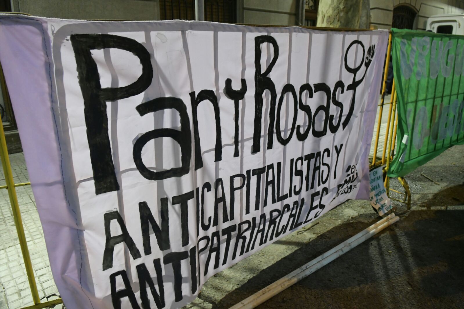 Uruguay se suma a "pañuelazo internacional". Foto: Marcelo Bonjour