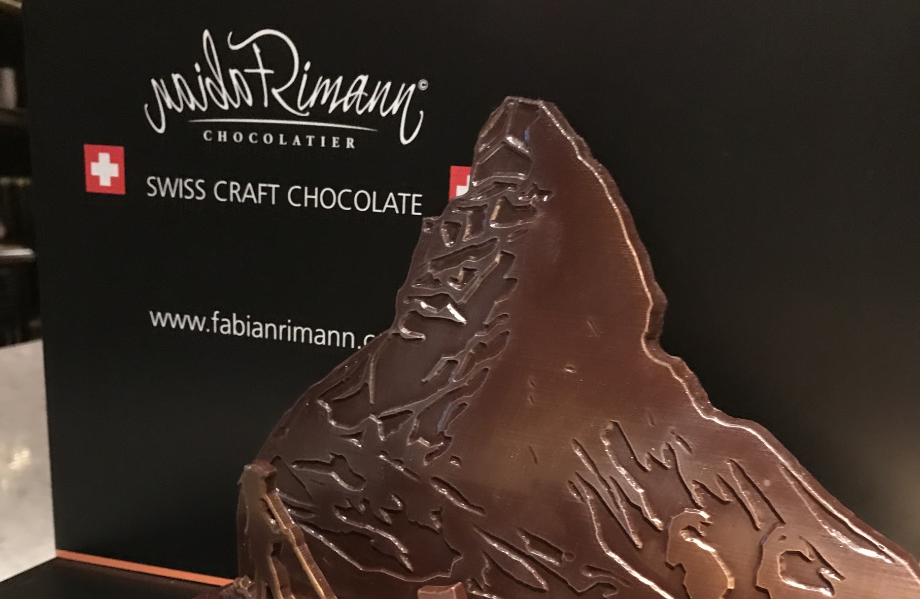 El chocolate suizo aportó la nota dulce a cada encuentro.