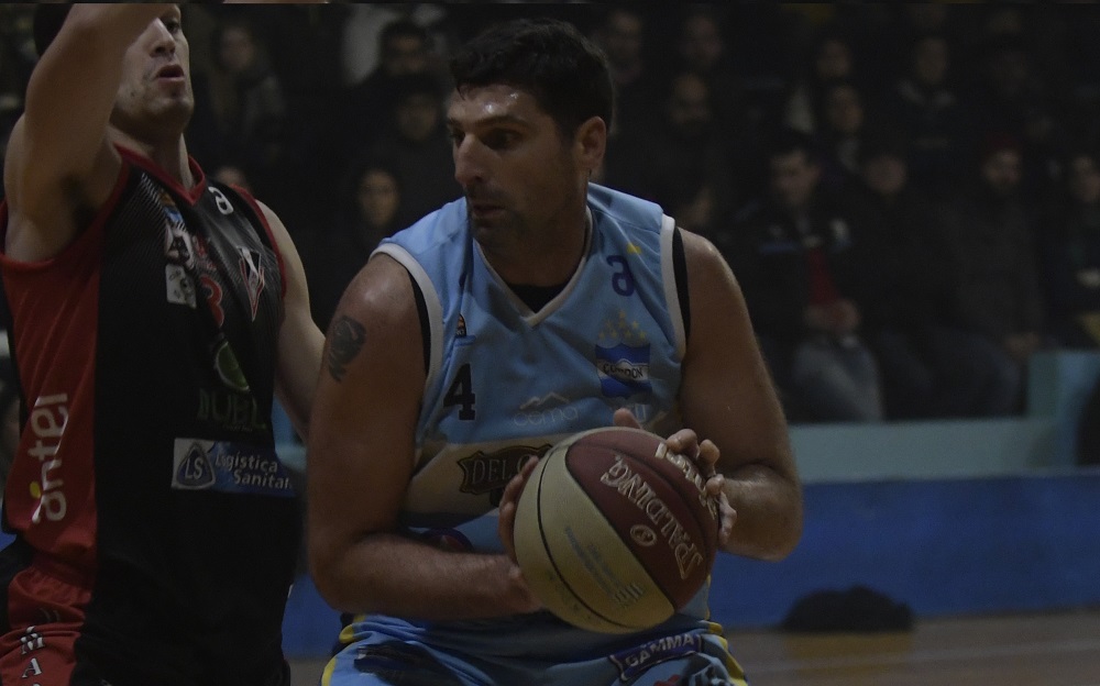 Alejandro Pérez. “Pepusa” es pieza clave en el albiceleste. Foto: Marcelo Bonjour