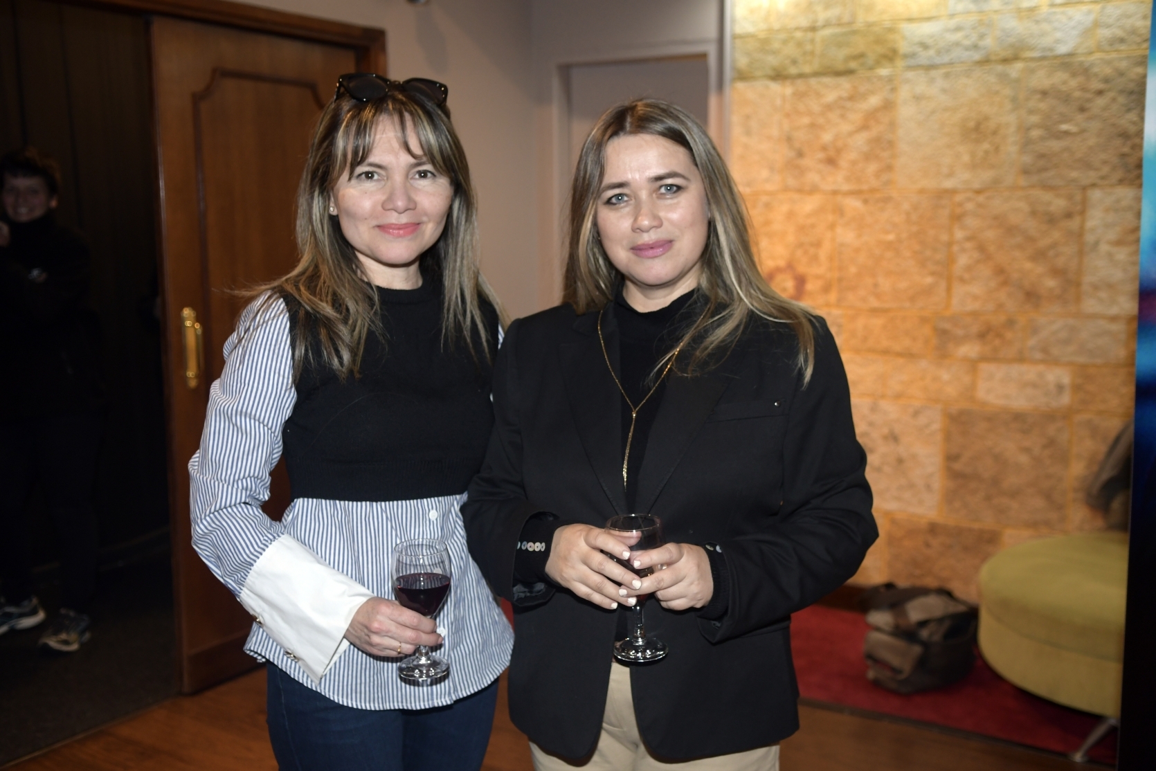 Ana Rolon, Claudia Medina.