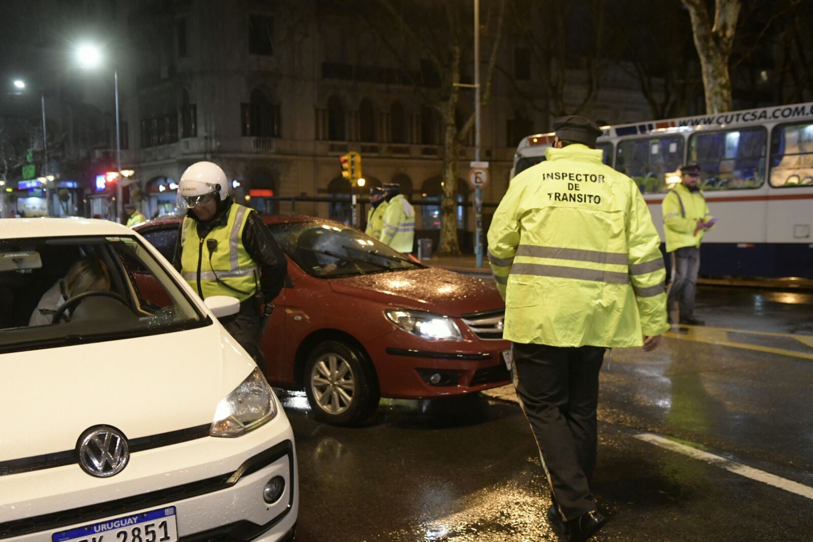 Decenas de inspectores de tránsito se movilizan por la capital. Foto: Marcelo Bonjour