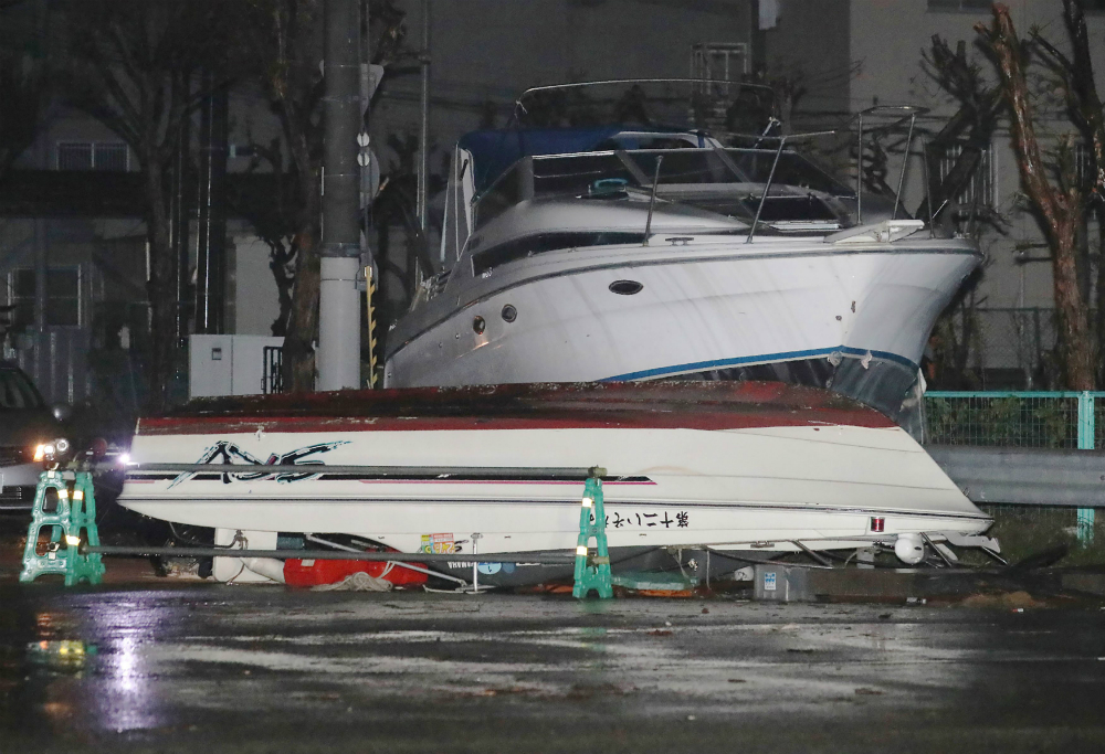 TIfón en Japón. Foto: AFP.