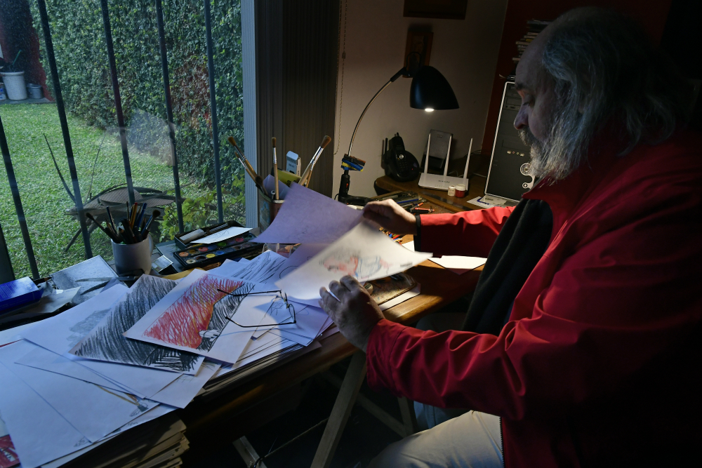 Arotxa dibuja todos los días, aunque no publique su pasión no tiene pausa.