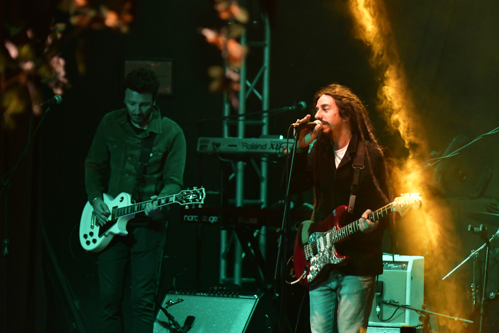 Mono Roots en Plaza Mateo. Foto: Fernando Ponzetto